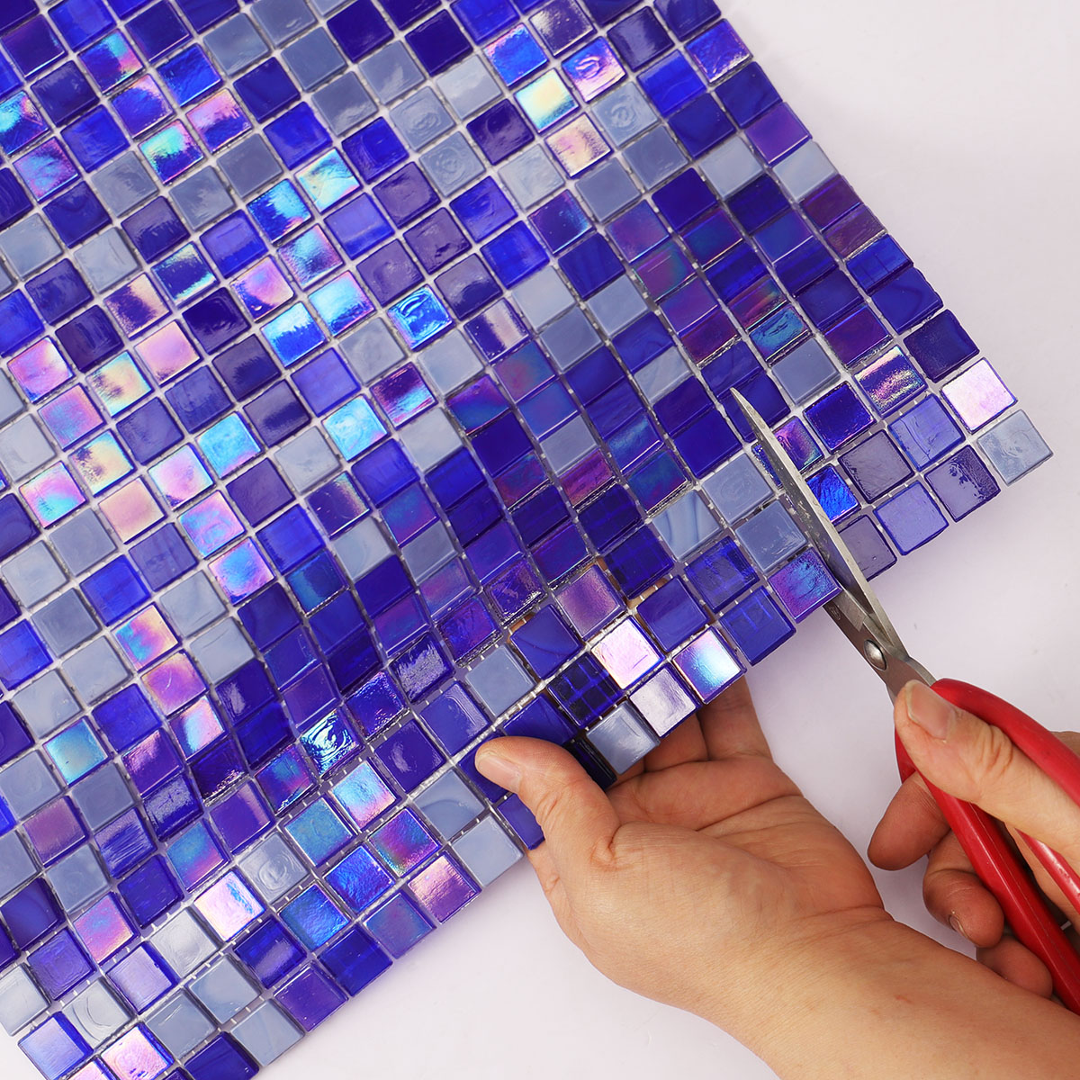 Iridescent Mixed Navy Blue Glass Mosaic Tiles 15mm*15mm Cutting