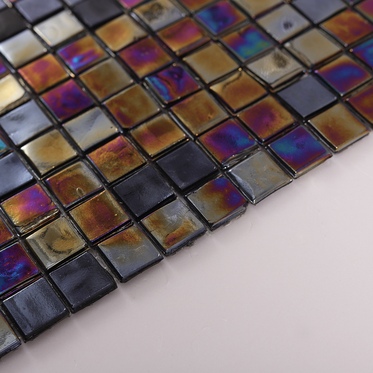 Side view close-up of Black Iridescent Square Mosaic Tile, edge detail