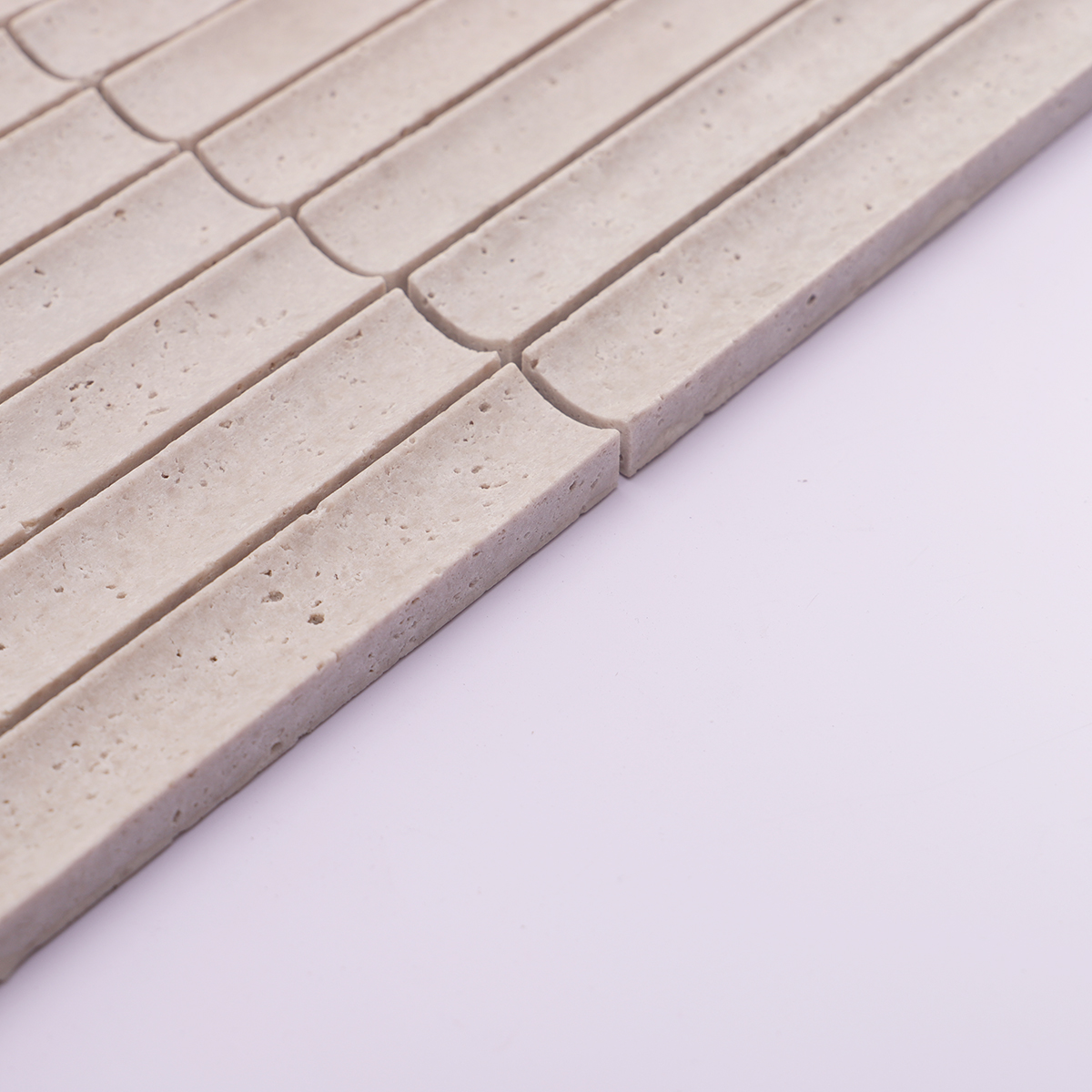  Side view of the gray travertine stone mosaic tile showing its thickness