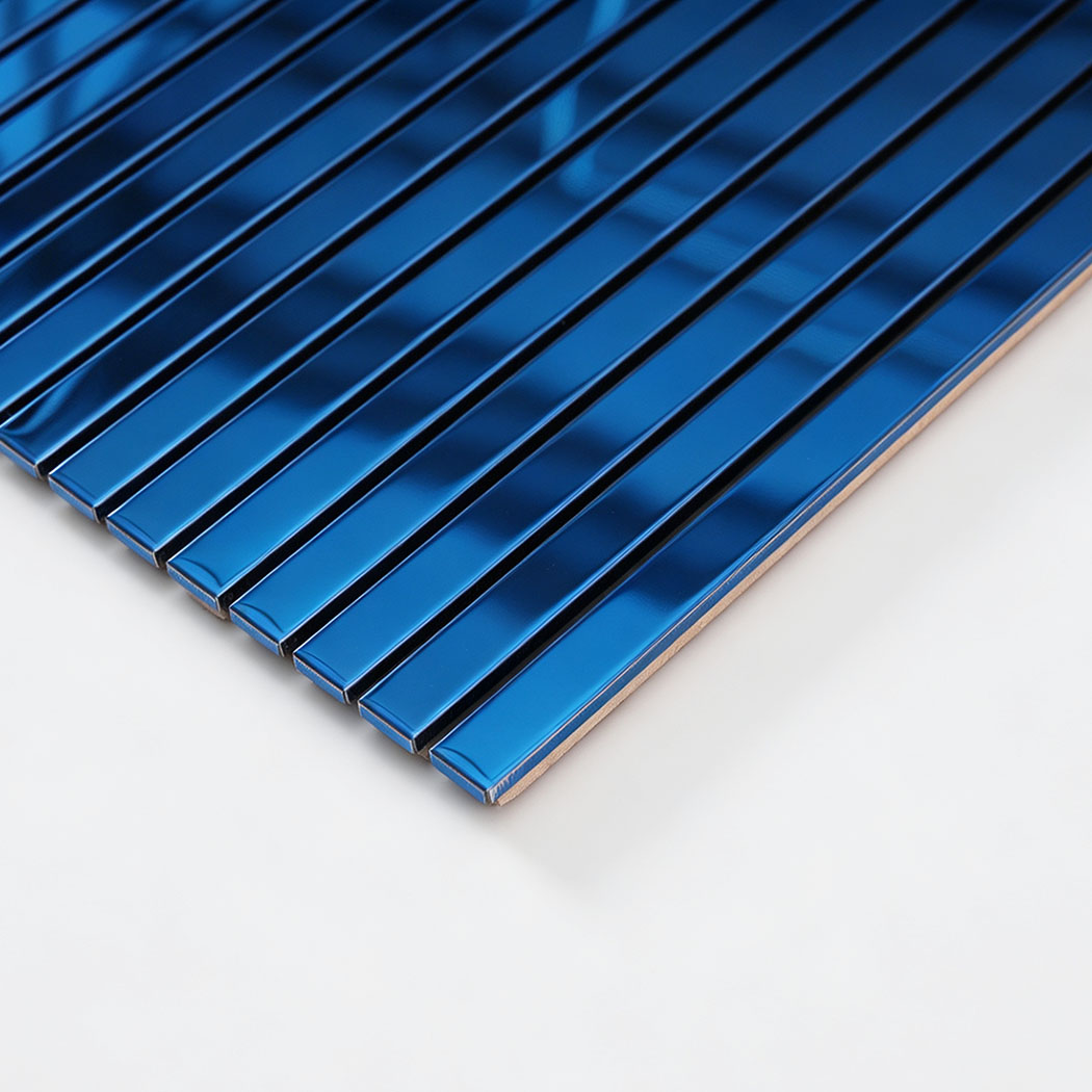 Edge detail of blue mirror stainless steel linear tile sheet