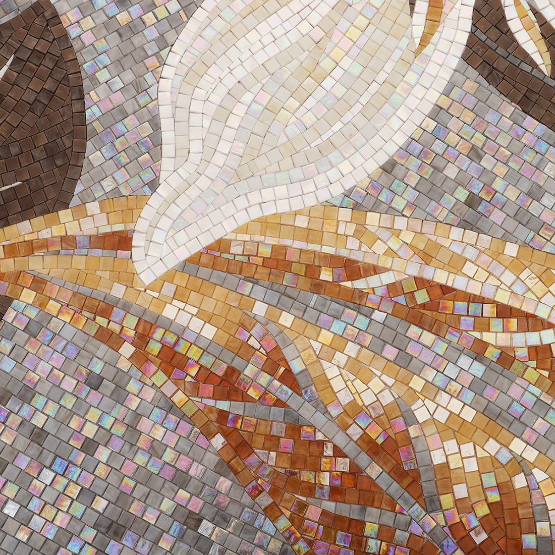 Gold leaf detail in white lily handmade glass mosaic mural with iridescent glass tiles