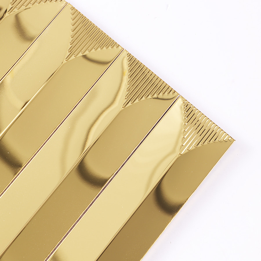 Corner close up showing smooth long strips and fine ribbed end details.