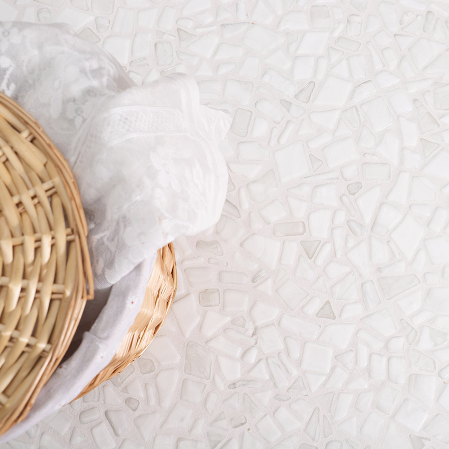 White pebble mosaic tiles covering the floor