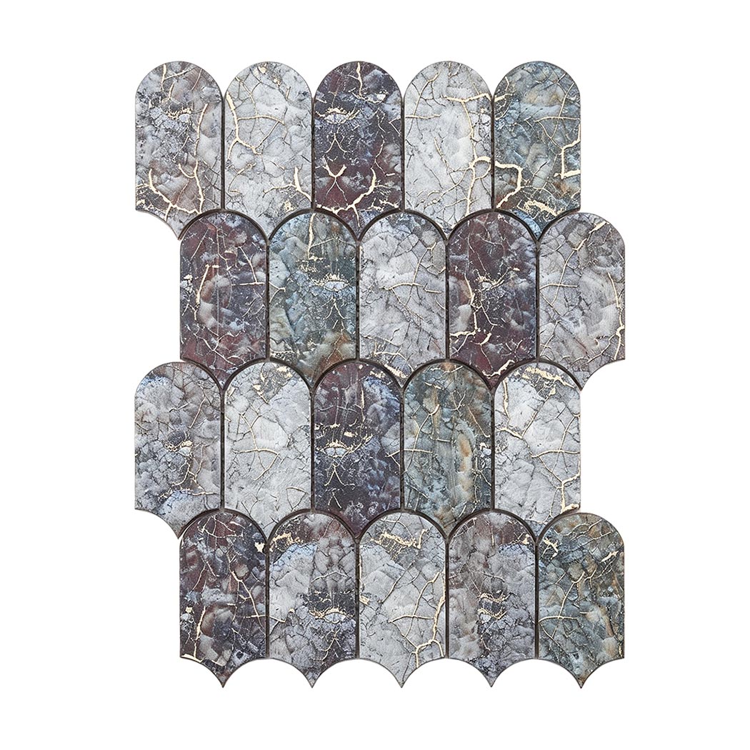 Front view of arch shape aluminum mosaic sheet with gold cracked veining