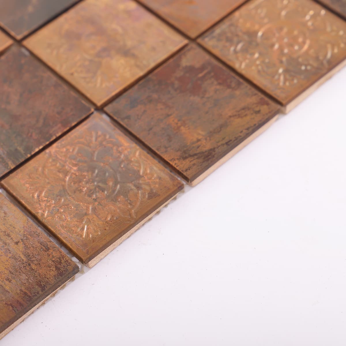 Side view of pattern copper mosaic tile edge detail