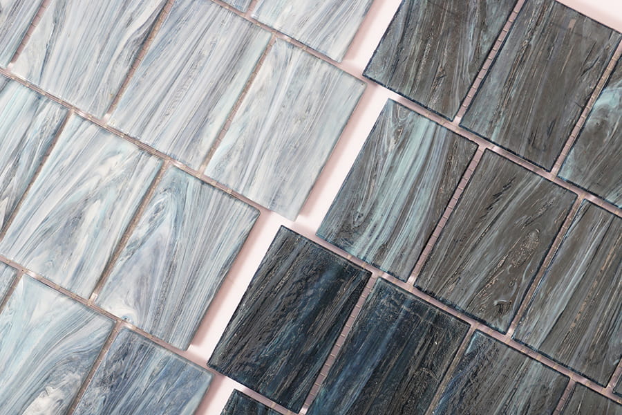 Glass Tiles Rectangle in light blue swirl pattern, glossy finish