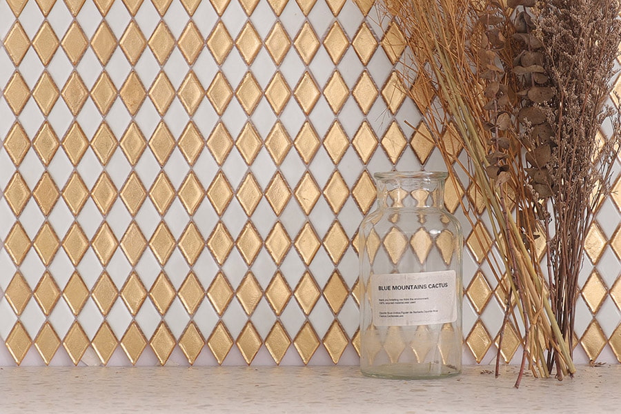 Metallic gold diamond backsplash tile for kitchen wall décor