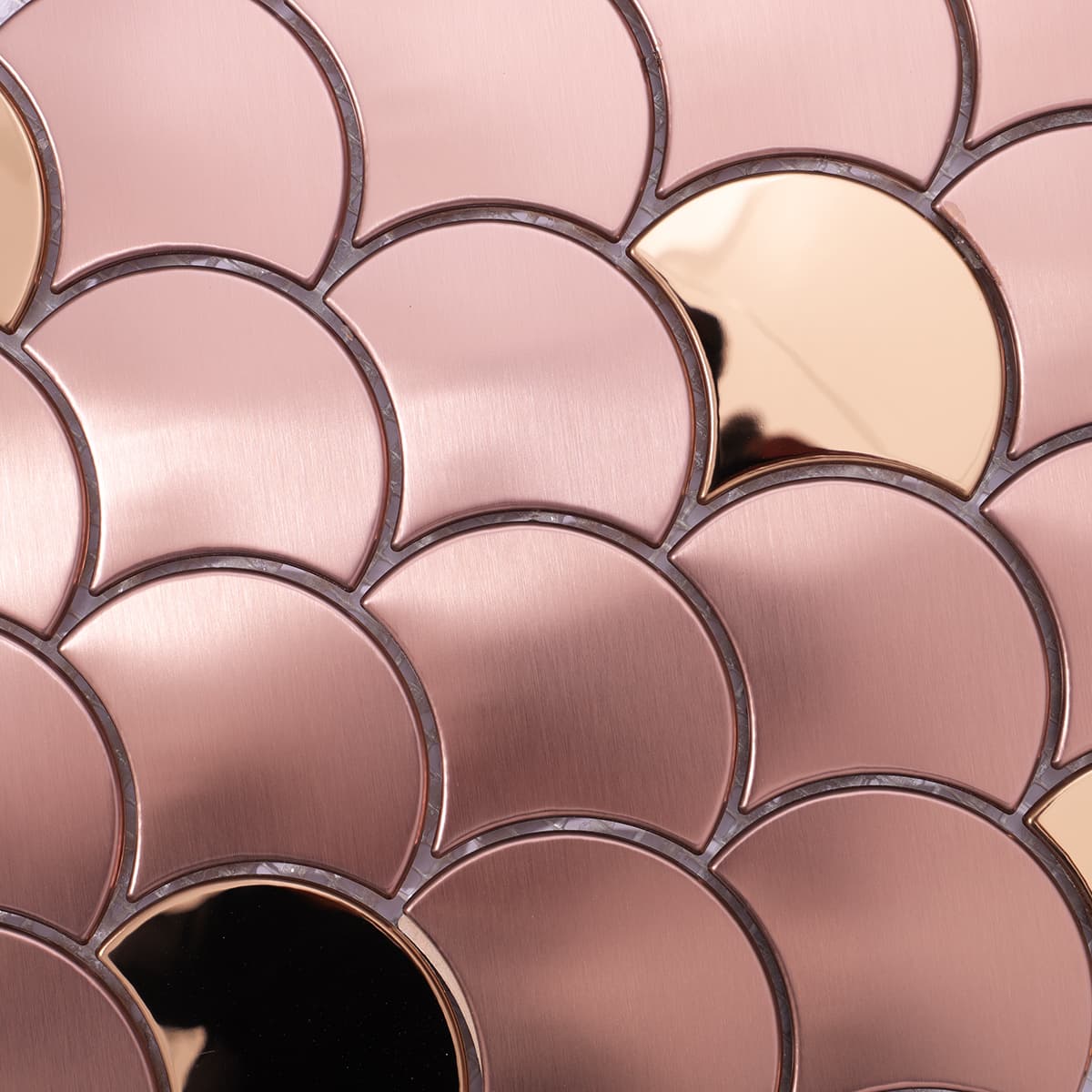 Mixed finish rose gold fish scale surface