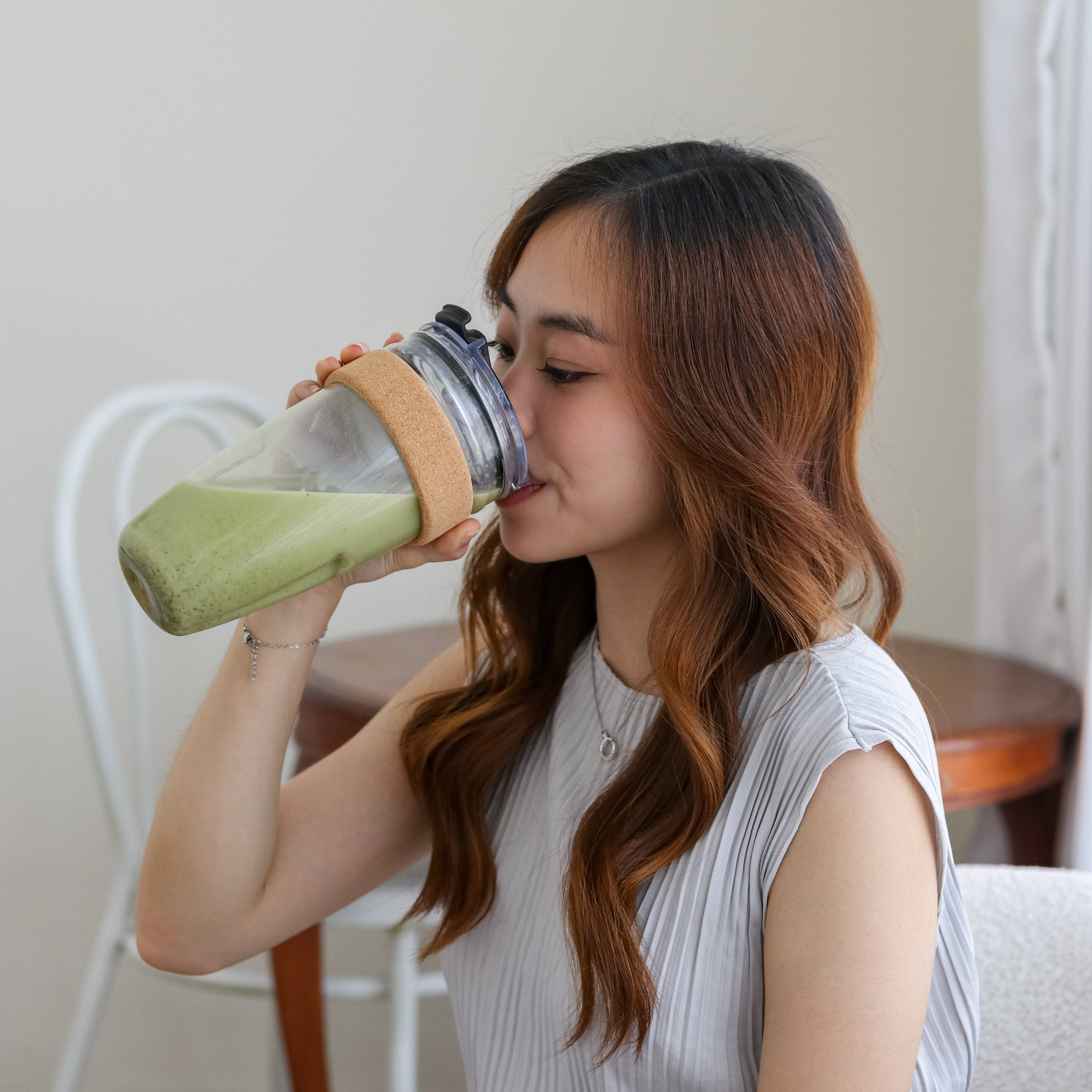 Swirl Cup Glass with Lid and Cork Sleeve - 850ml