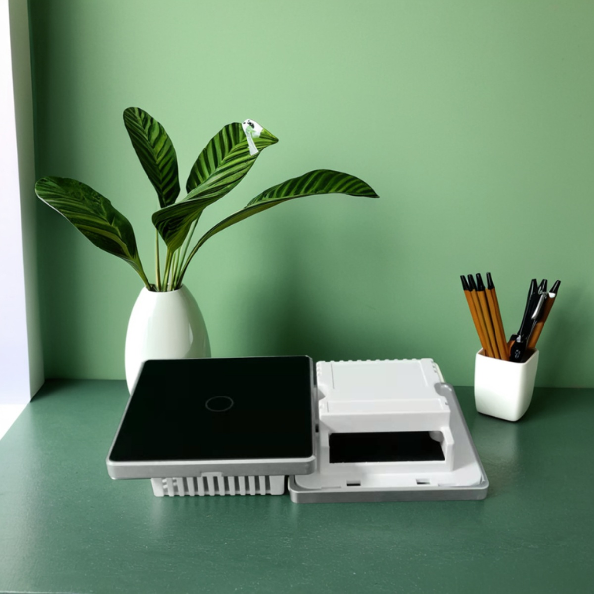 UK High Grade Aluminum Frame 86 Wall Smart Home Switch Enclosure With-Zhaotesi