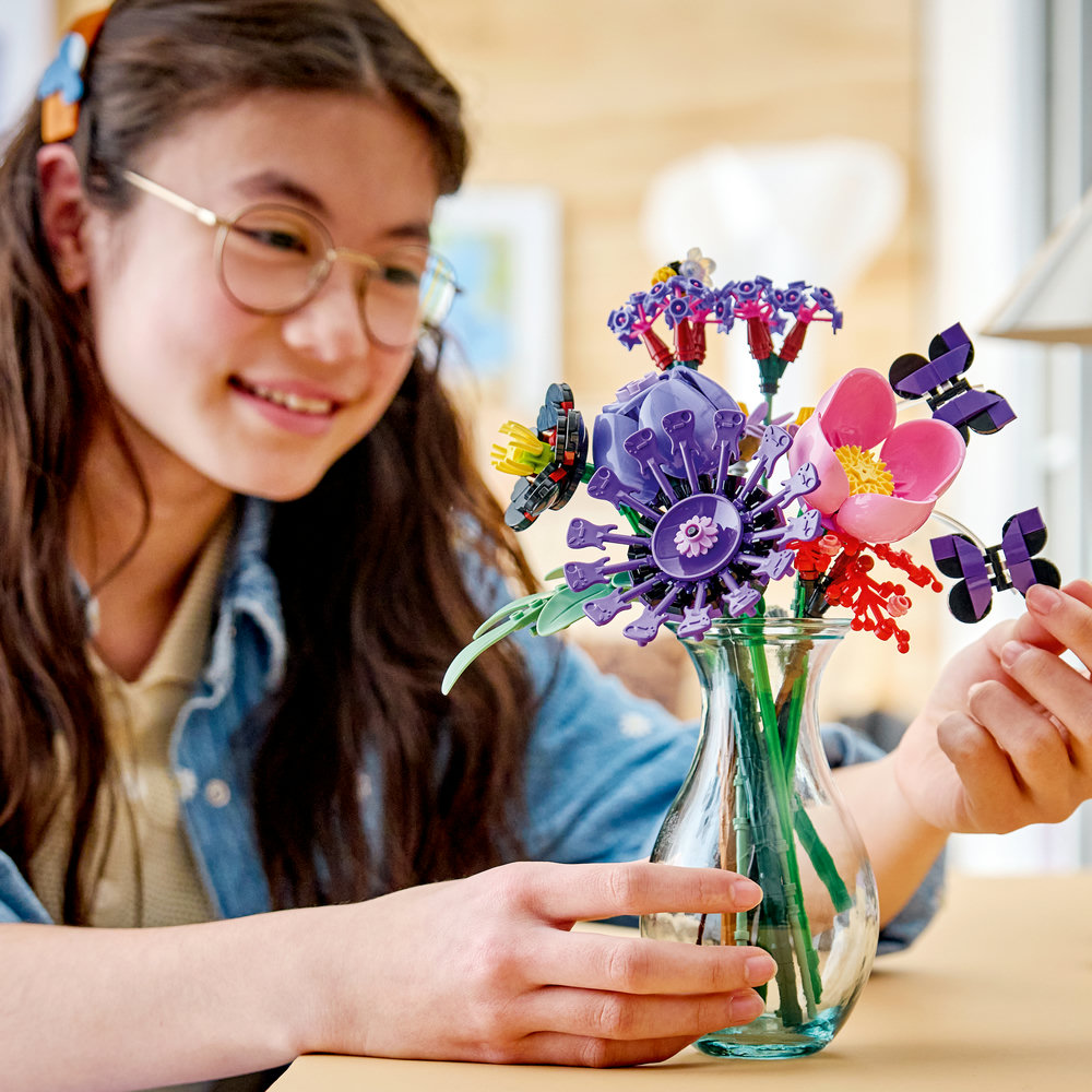 11507 Olivia Rodrigo's Flower Bouquet