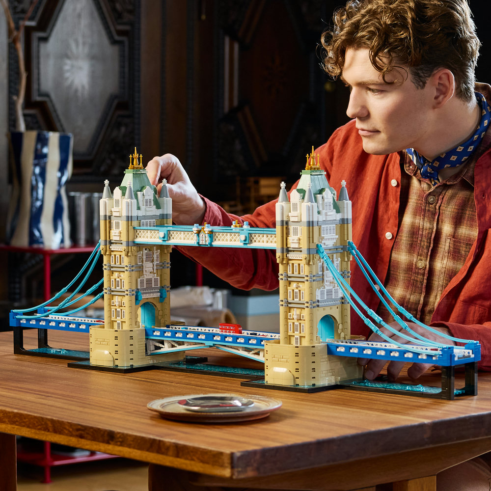 21067 Tower Bridge