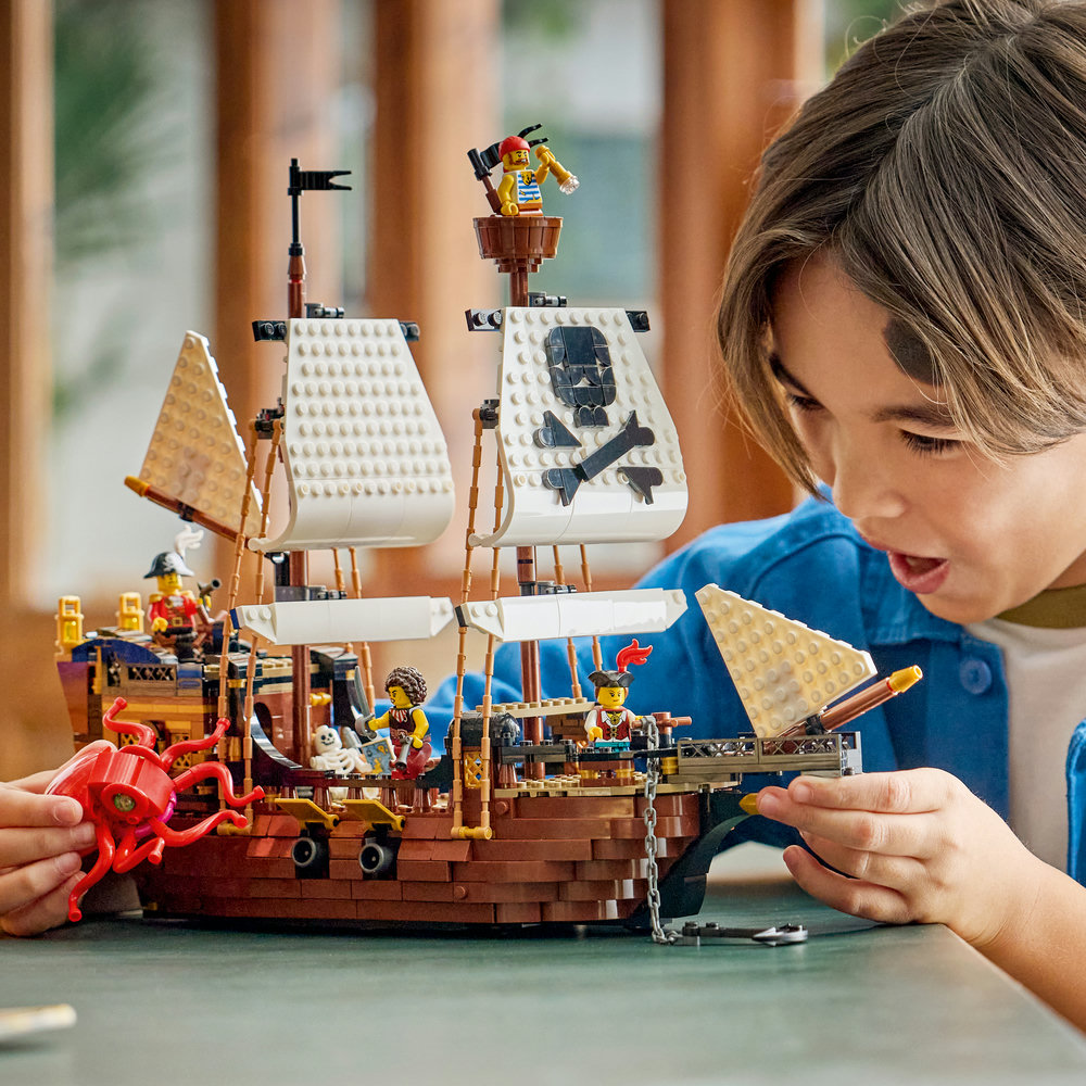 31387 Iconic Pirate Ship
