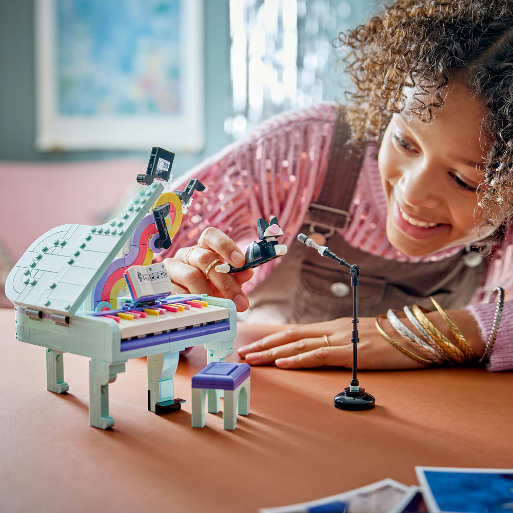 31392 Music Decor Piano with Cat