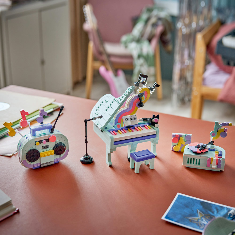 31392 Music Decor Piano with Cat