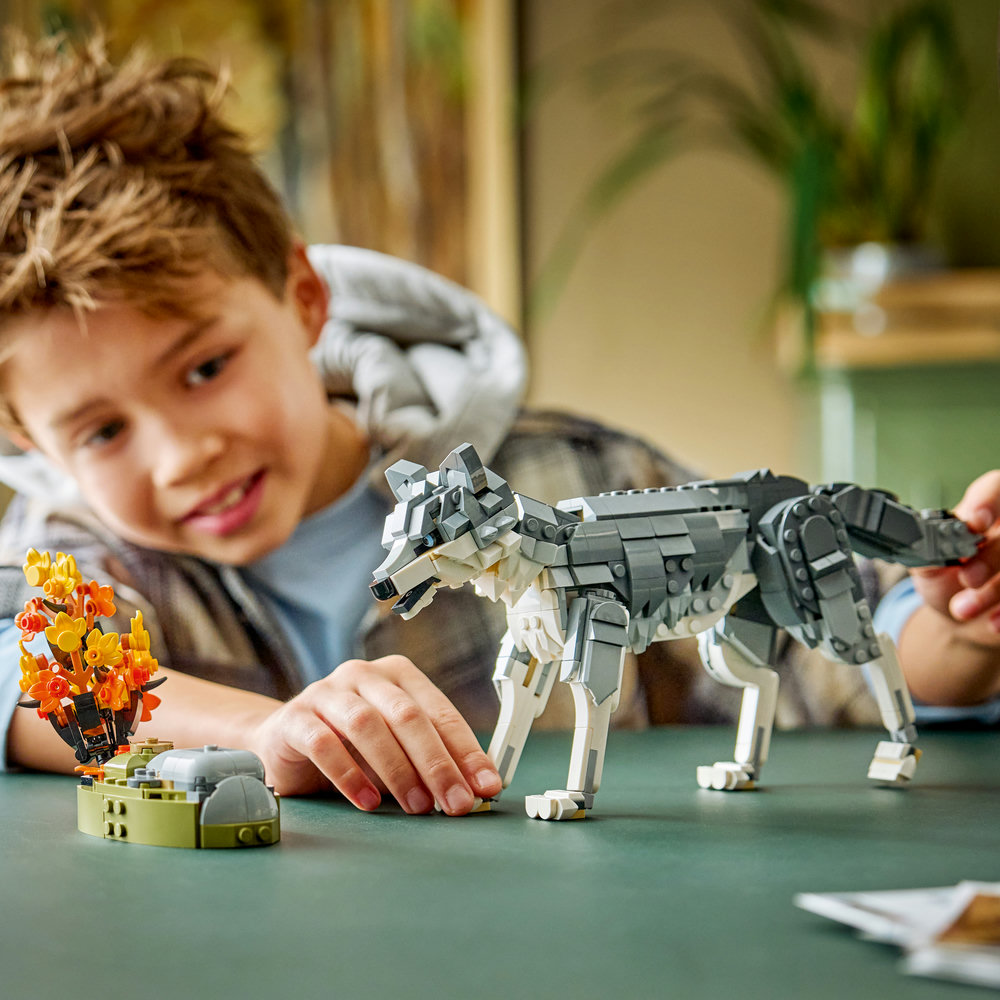 31393 Forest Animals: Gray Wolf