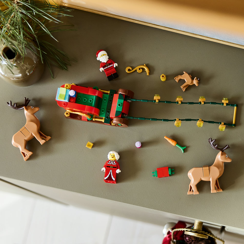 40866 Santa's Holiday Sleigh Adventure