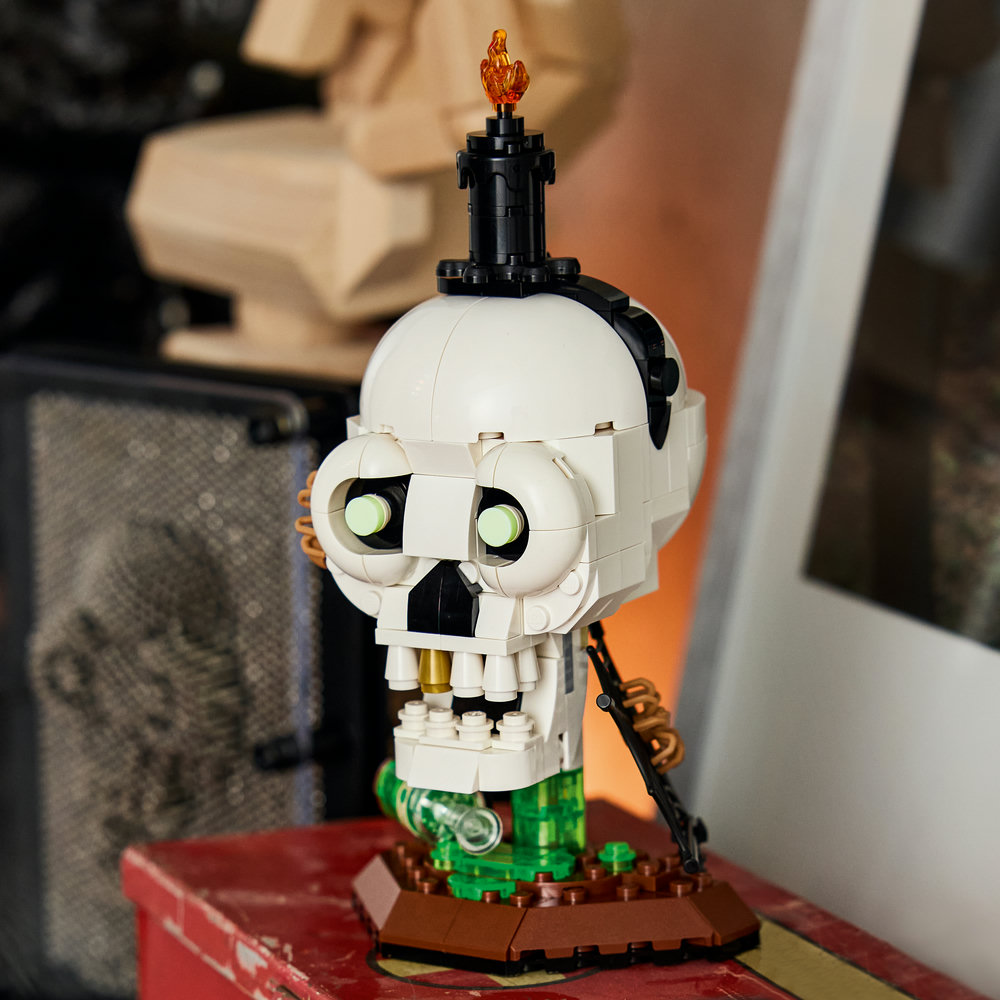 40883 Halloween Skull Candle