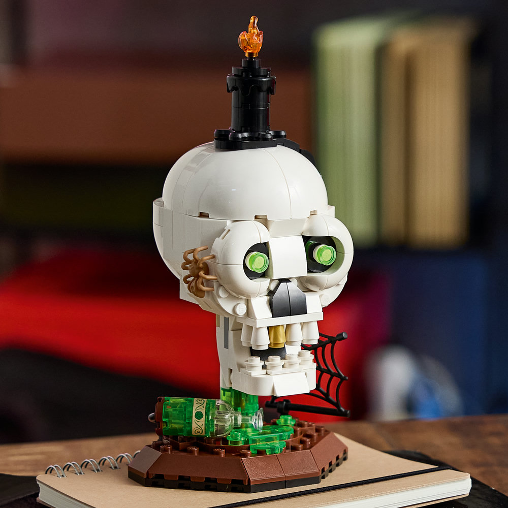 40883 Halloween Skull Candle