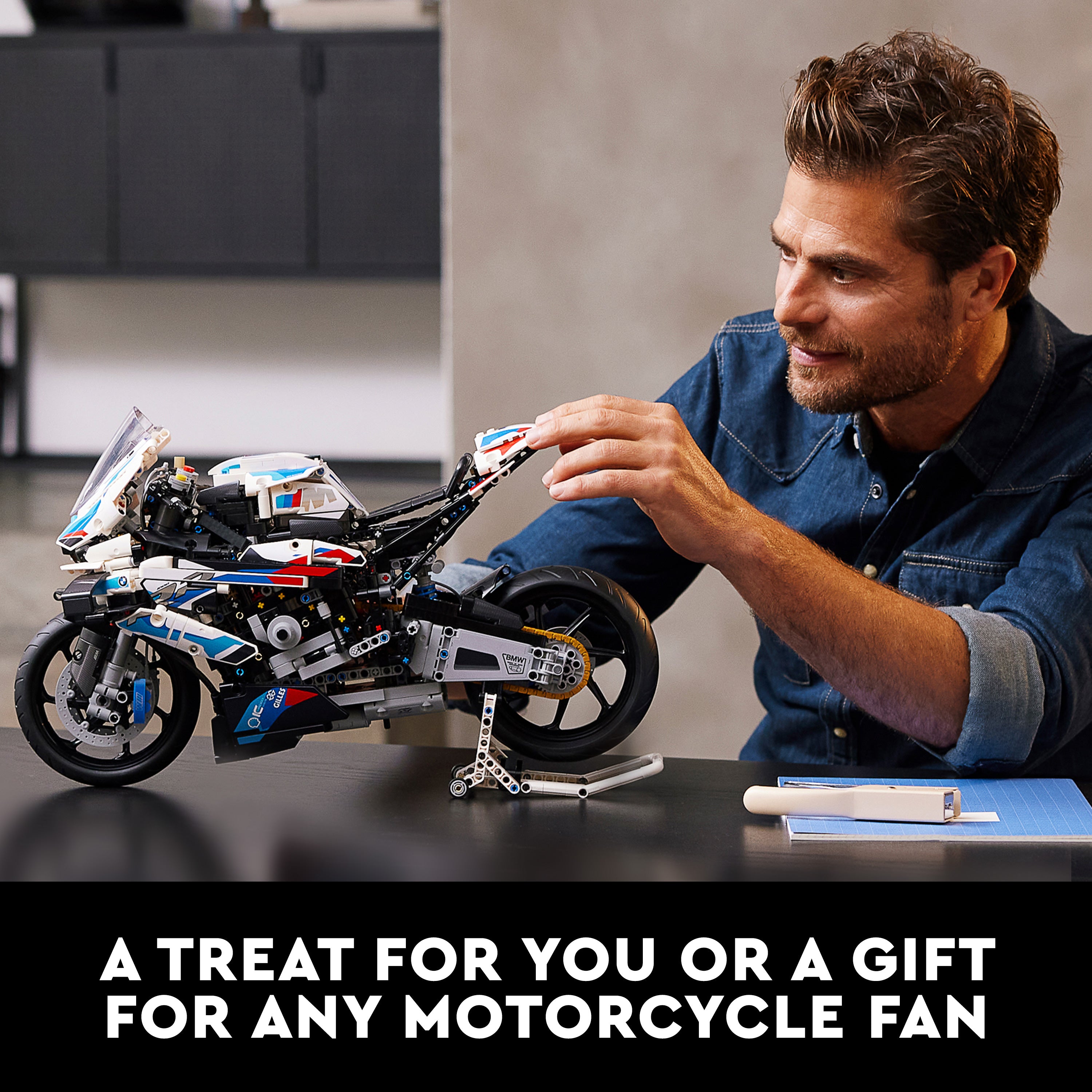 Ｍ LEGO Technic BMW M 1000 RR (42130) Officially Announced