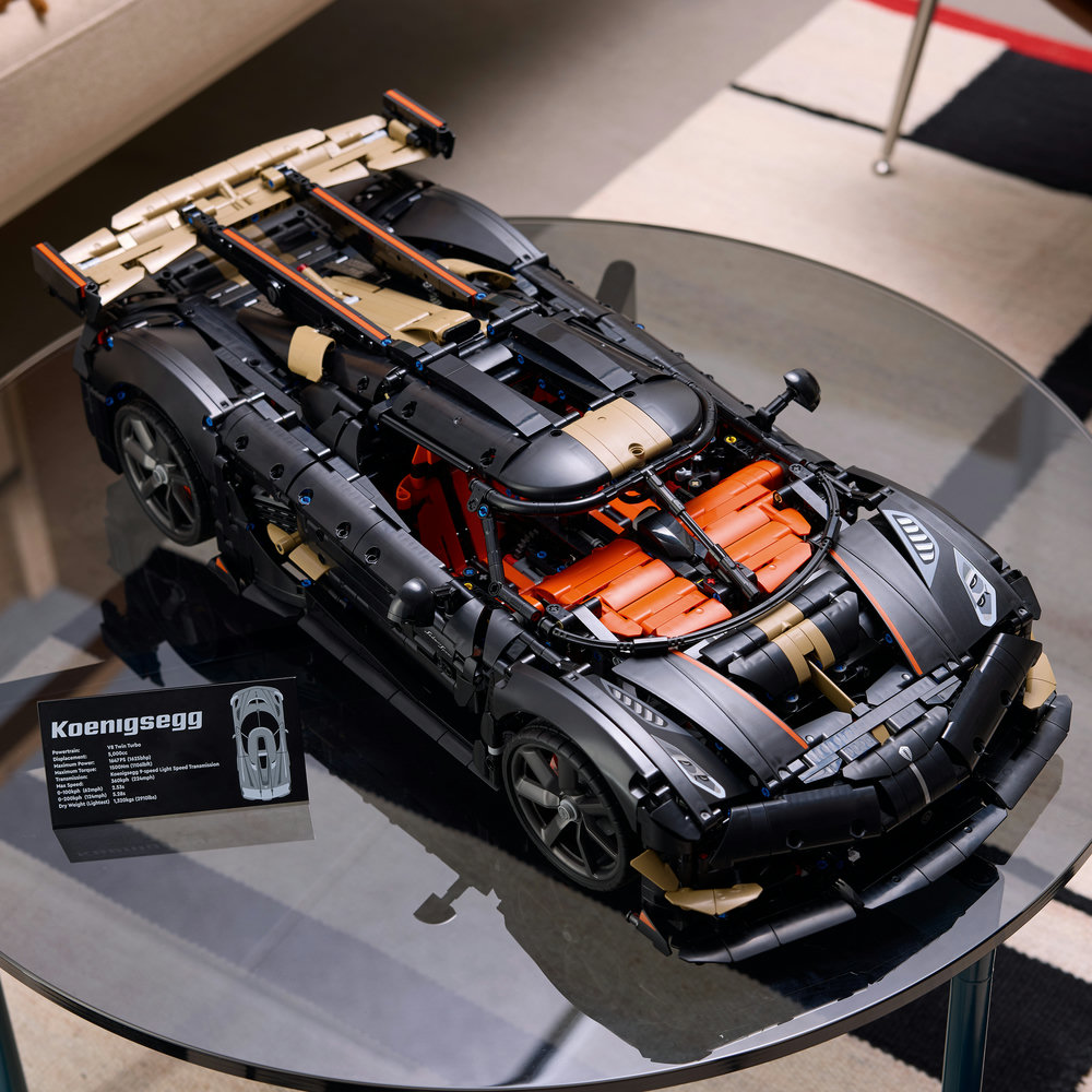 42232 Koenigsegg Sadair's Spear Megacar