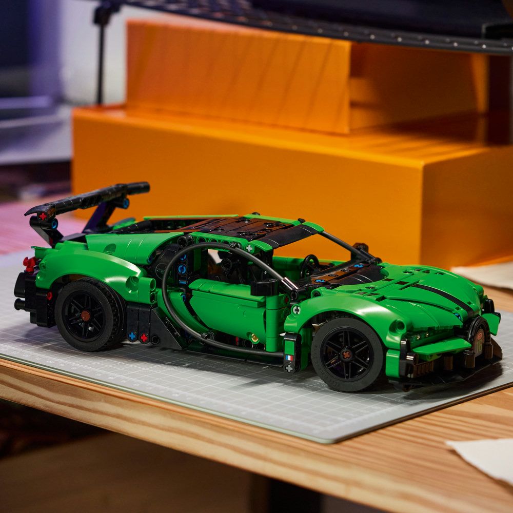 42241 Green Bugatti Chiron Pur Sport Hypercar