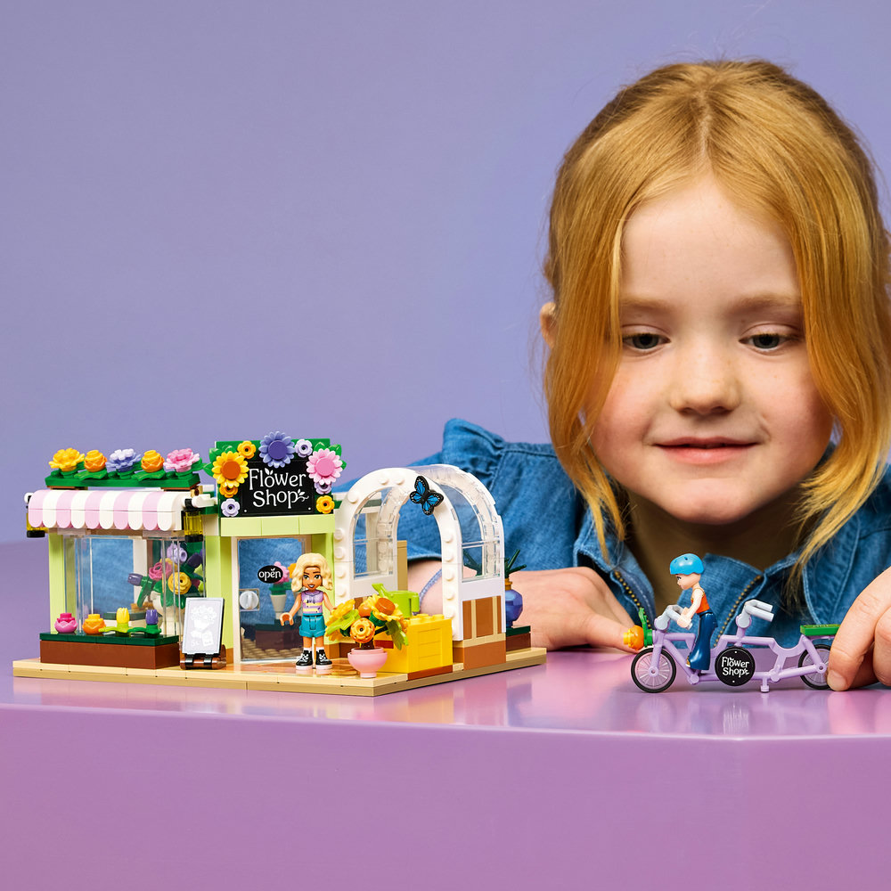 42693 Creative Flower Shop