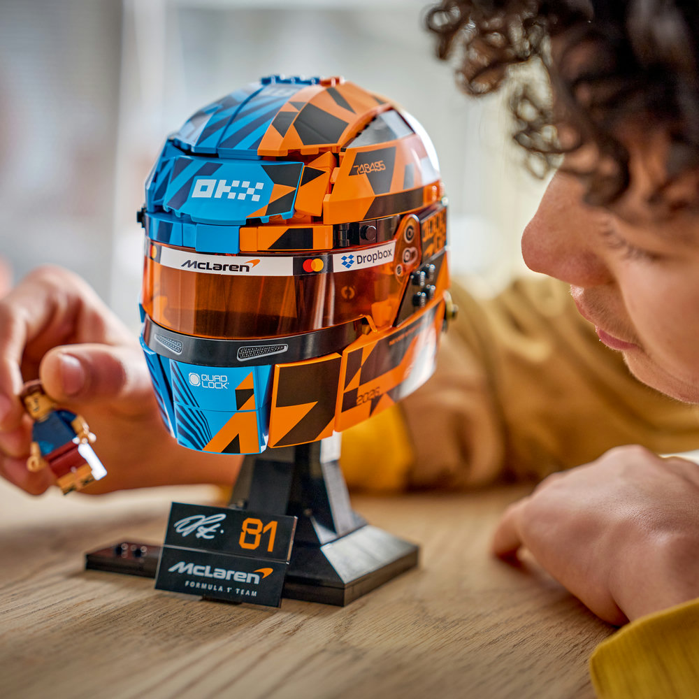 43017 McLaren Mastercard F1® Team Oscar Piastri Helmet