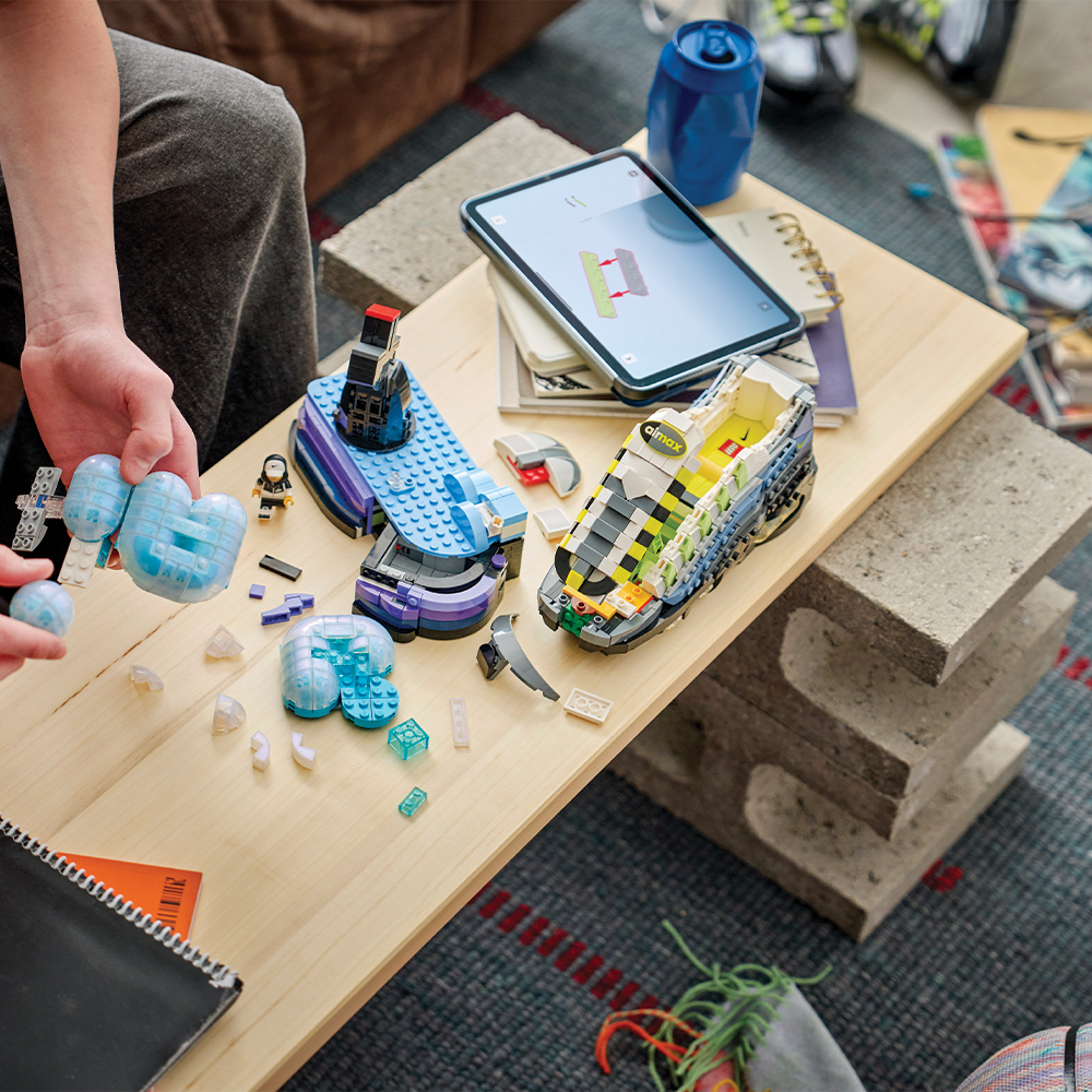 43025 Nike Air Max 95 x LEGO® Set