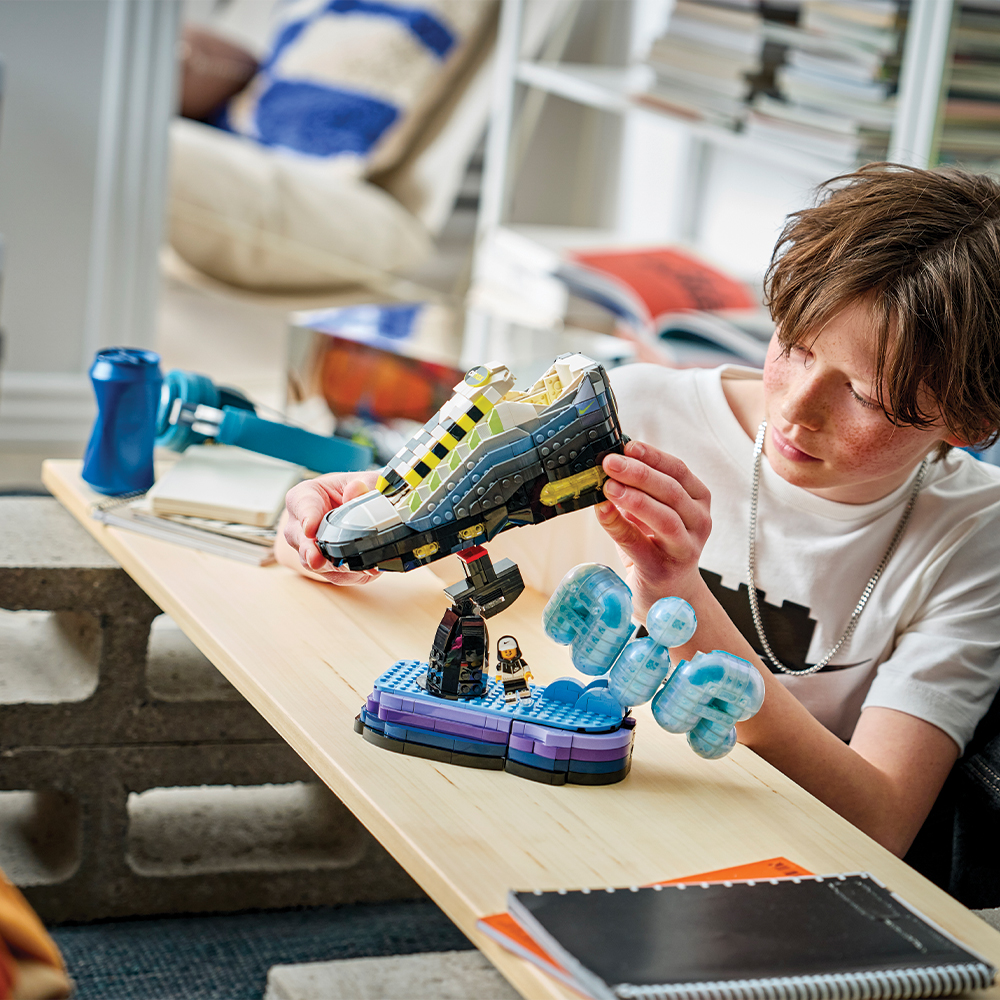 43025 Nike Air Max 95 x LEGO® Set