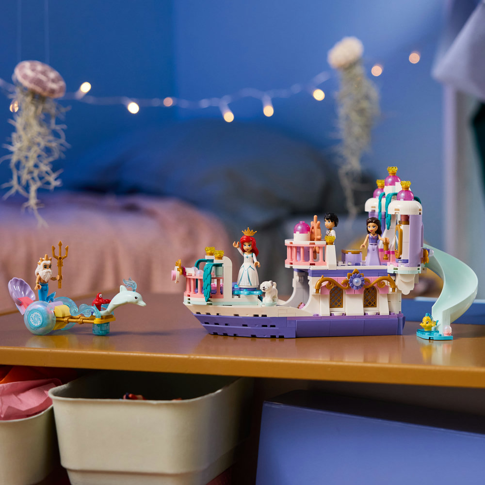 43299 Ariel's Royal Wedding Boat
