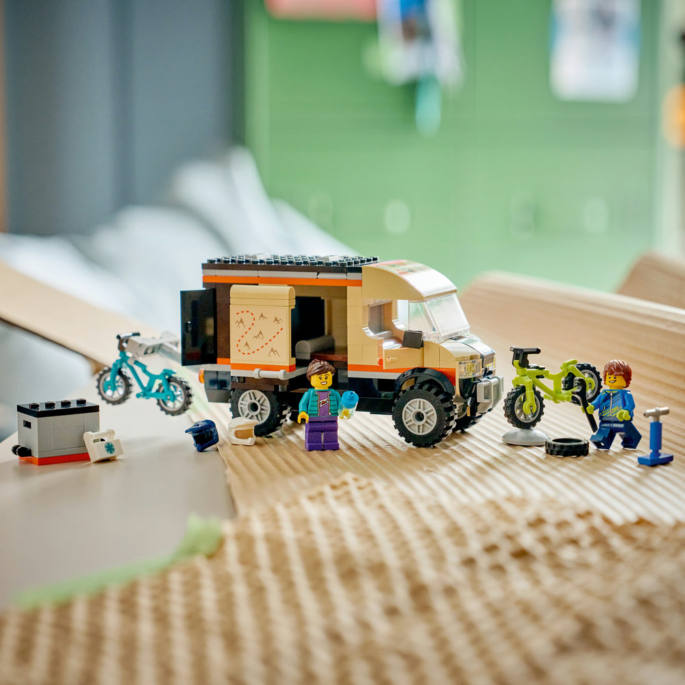 60512 Mountain Bike Adventure Van