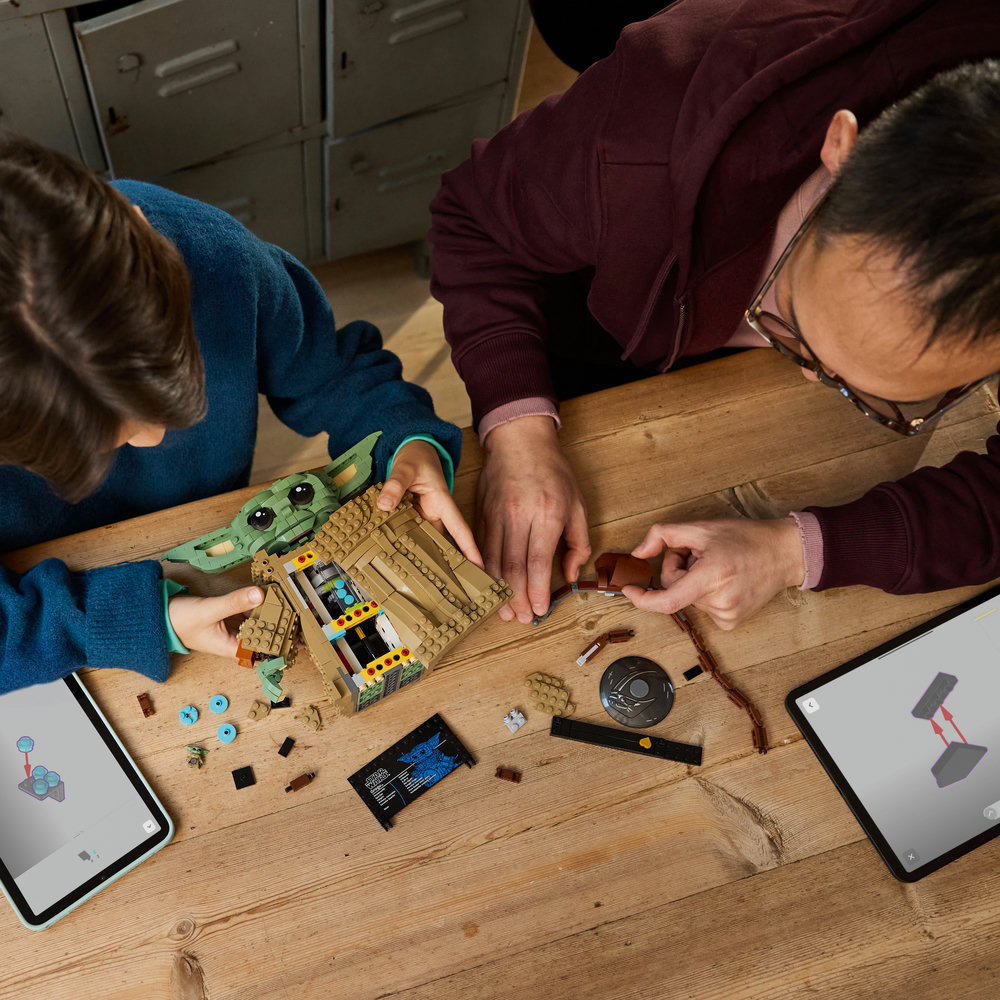 75446 Grogu™ (Mandalorian Apprentice)