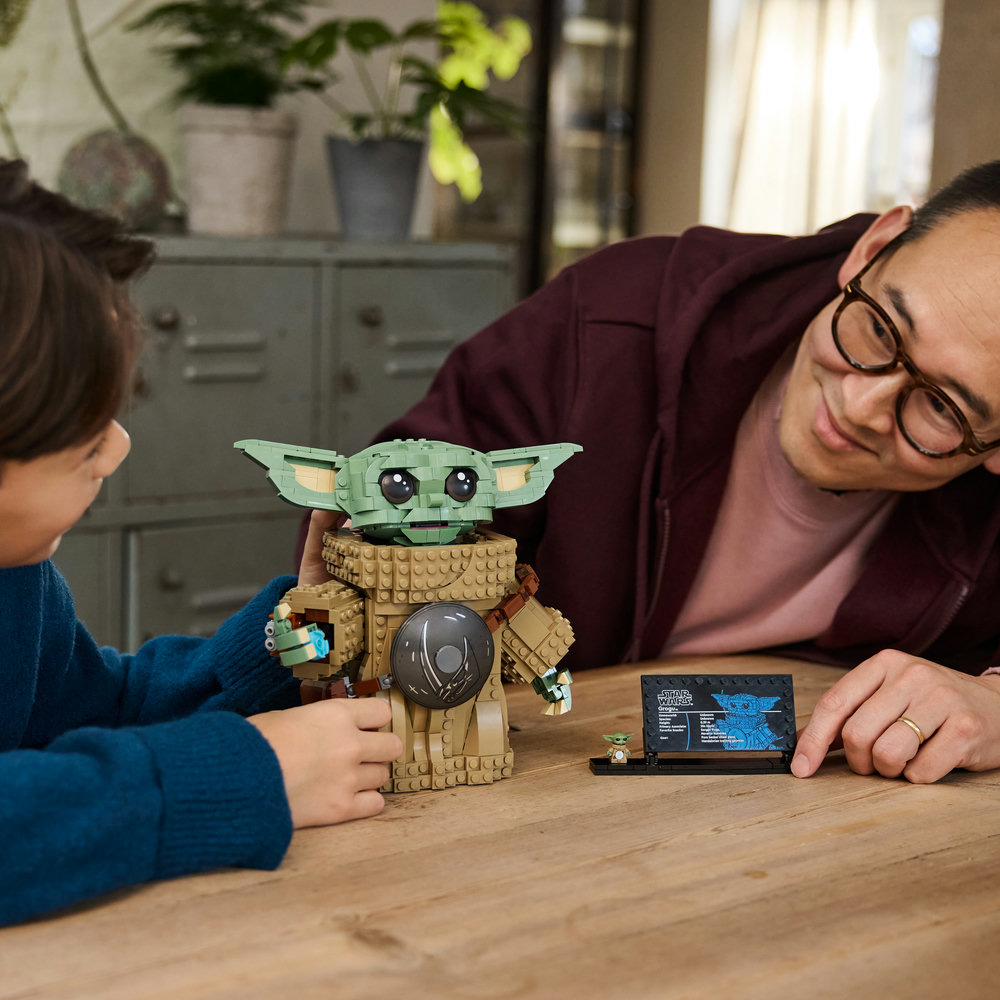 75446 Grogu™ (Mandalorian Apprentice)