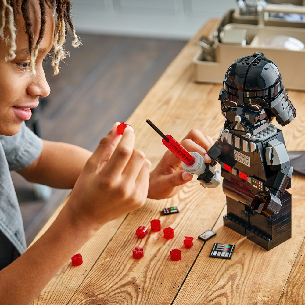 75461 Up-Scaled Darth Vader™ Minifigure