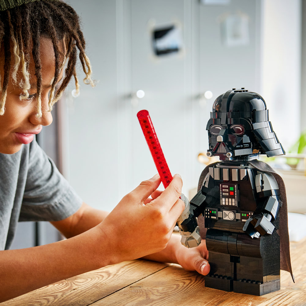 75461 Up-Scaled Darth Vader™ Minifigure