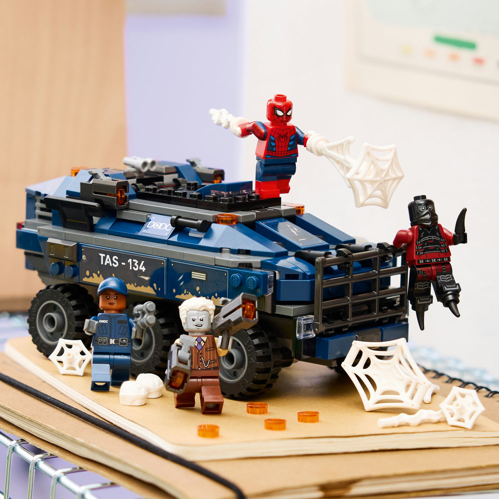 76349 Spider-Man Prison Transport Chase