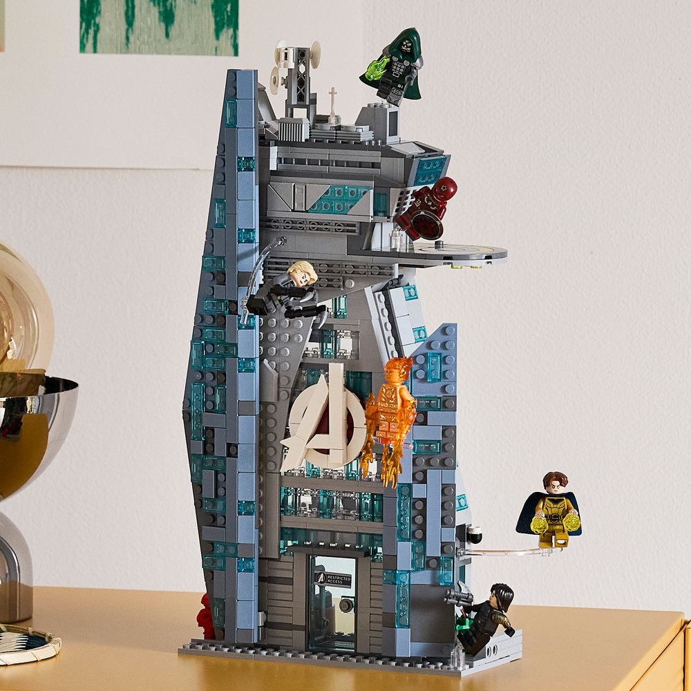 76352 Avengers: Doomsday New Avengers Tower