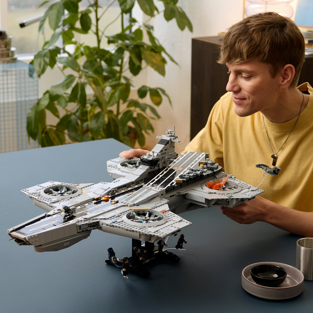 76354 S.H.I.E.L.D. Helicarrier
