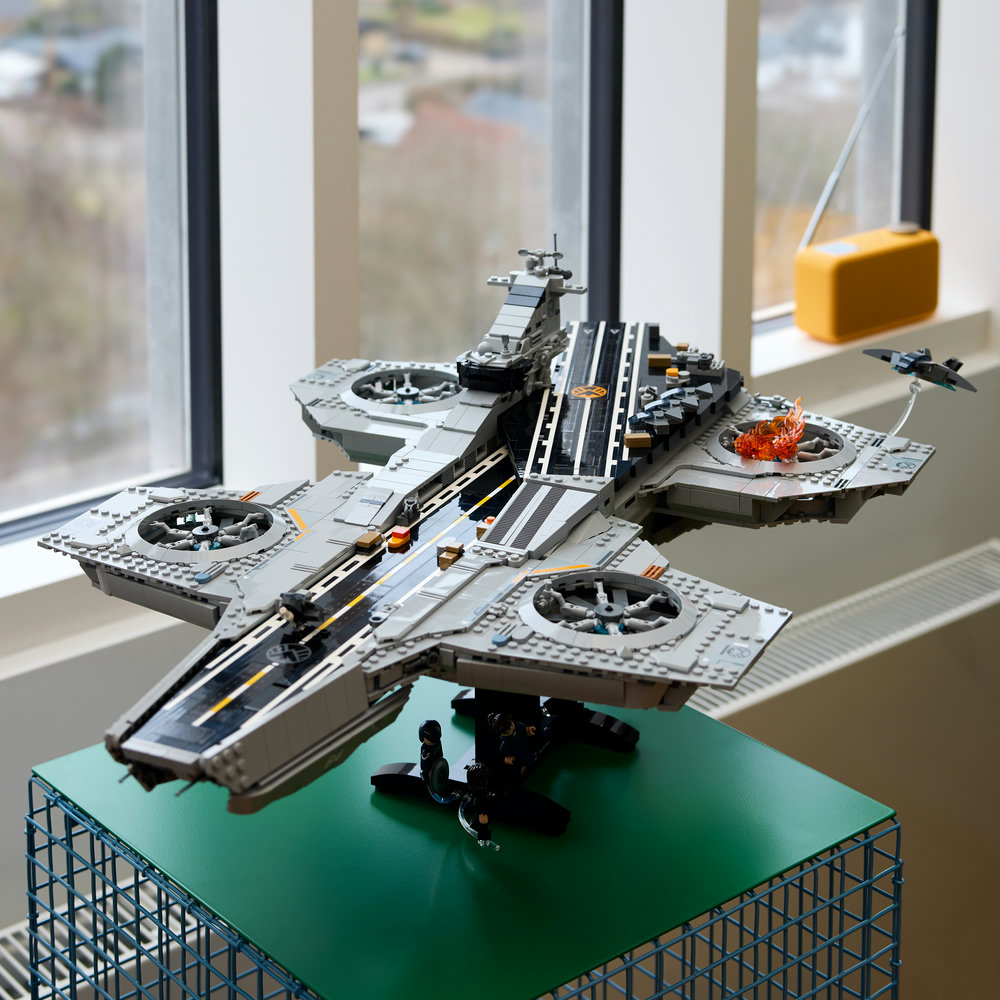 76354 S.H.I.E.L.D. Helicarrier