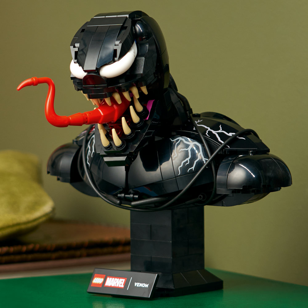 76356 Venom Bust