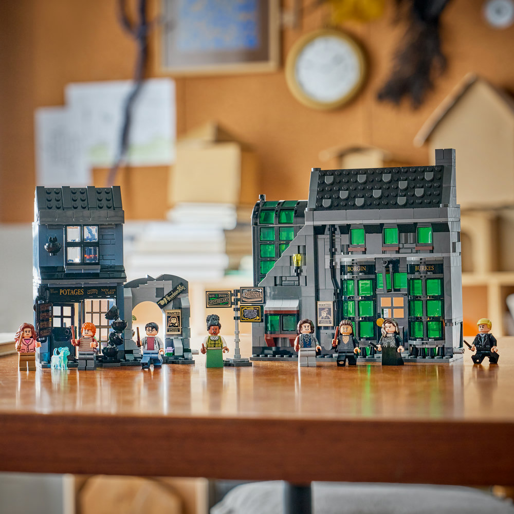 76471 Knockturn Alley™ Wizarding Shops