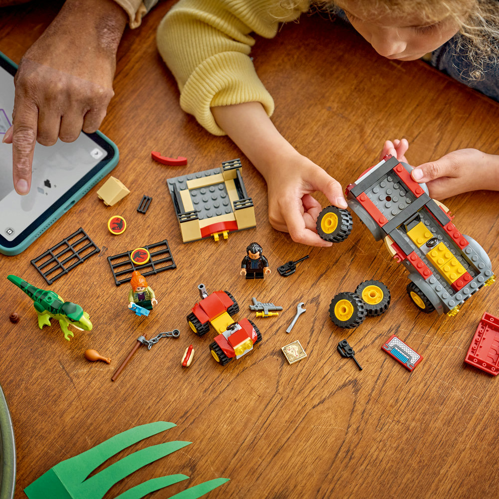77978 Young T. rex Transport Truck