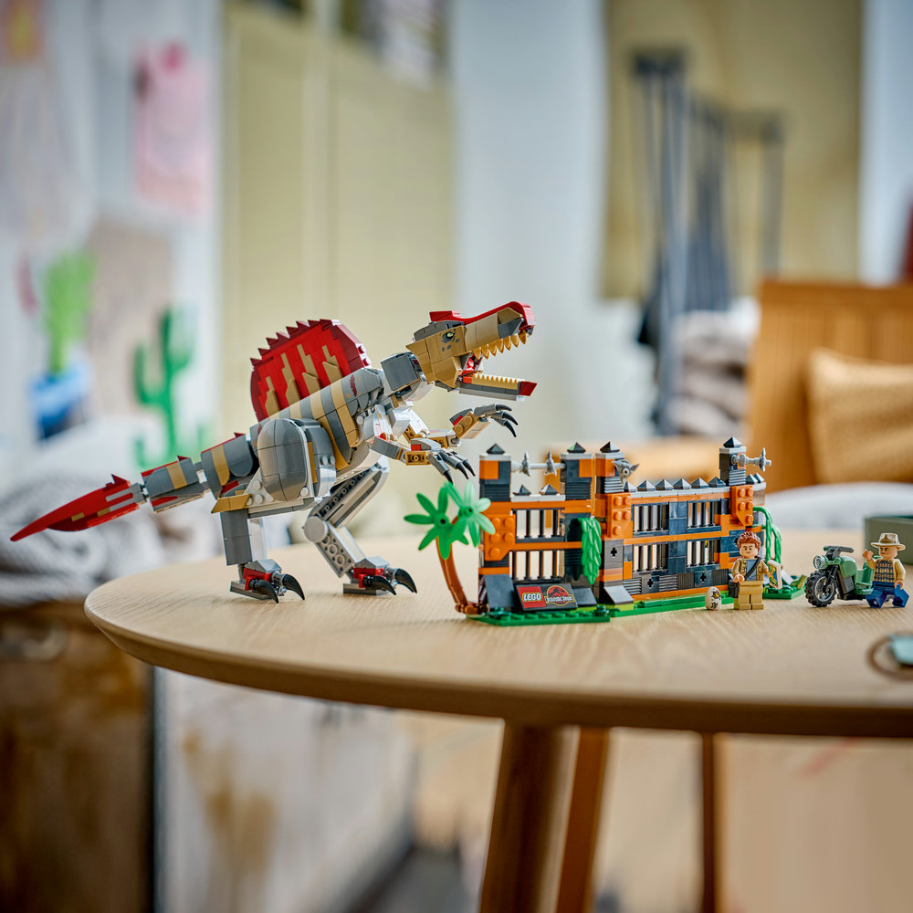 77982 Spinosaurus Dinosaur Escape