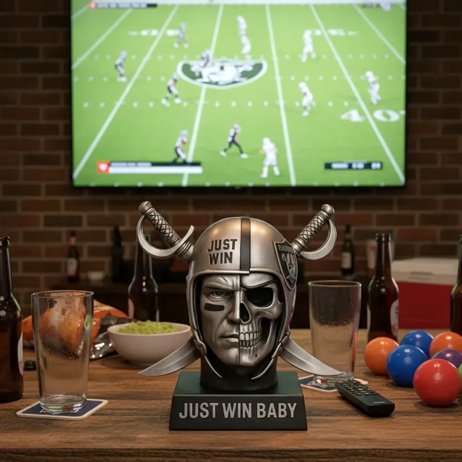 🏴☠️ Las Vegas Raiders Skull Helmet Display Model