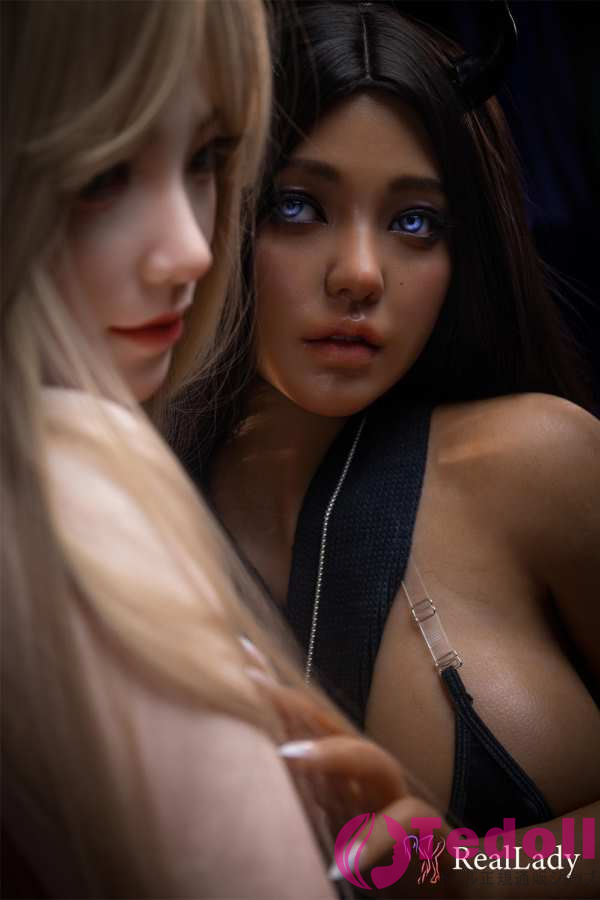 Real Lady S40 Eileen 170cmフルシリコン製 高級 等身 大 ダッチワイフ と セックス 悪魔人形 美尻 ラブドール Cカップ ブラウン肌