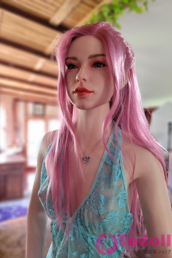 Starpery Queen 171cm欧米風ダッチワイフ 熟女 妖艶な姿 セクシー系ラブドール Aカップ ノーマル肌 掲載画像はフルシリコン製