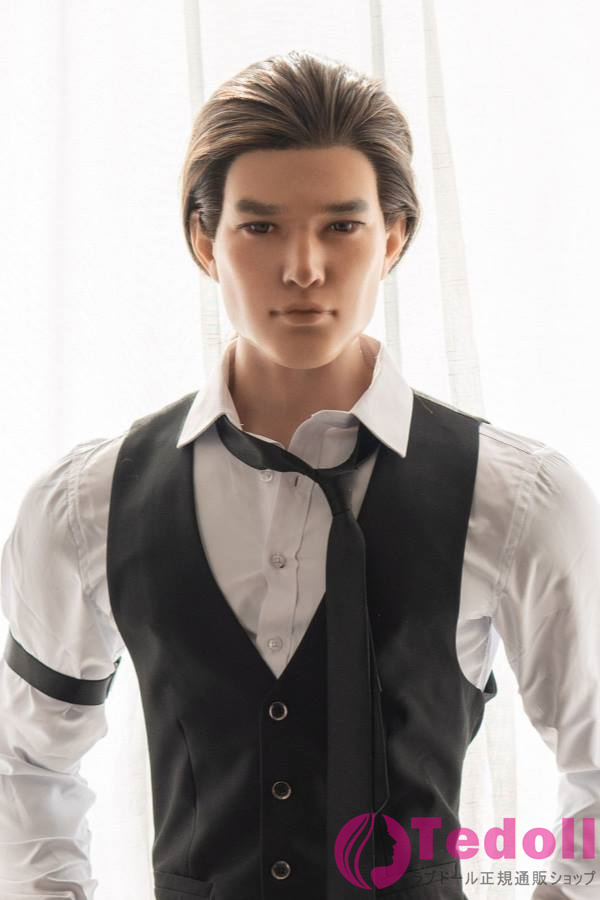 Realing 震枭「Regan」 175cm大人用セックスドール 背の高い 筋肉型男性ラブドール 小麦肌 掲載画像はフルシリコン製