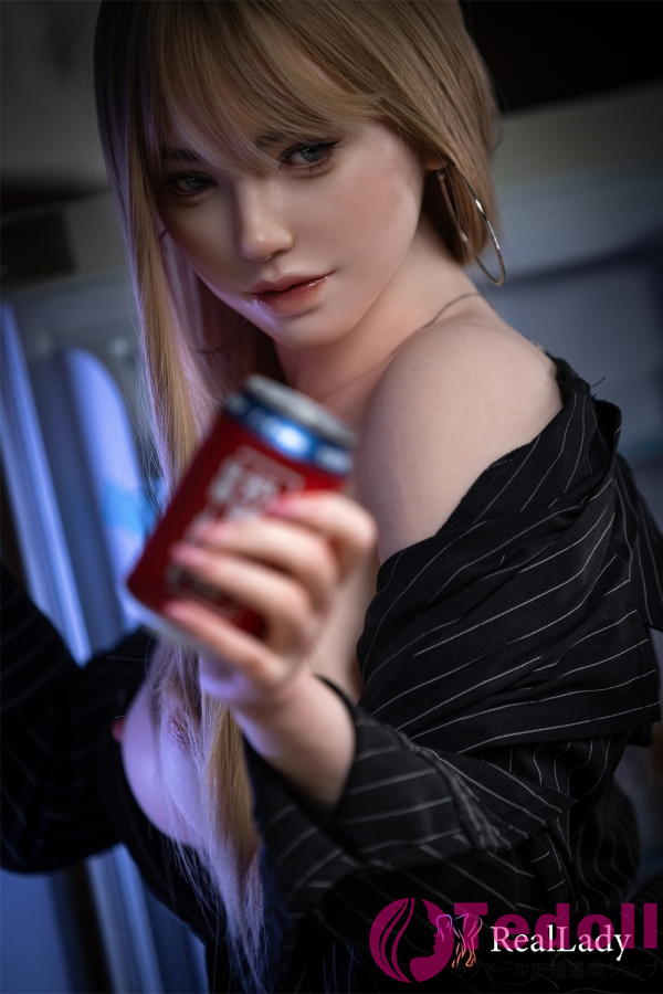 Real Lady S39 Layla 170cm最高級シリコン製 ラブドール 綺麗な金髪熟女 セックス ドール 等身 大 の 人形 Cカップ ノーマル肌 