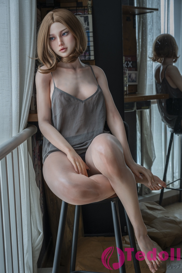 XYCOLO DOLL 伊维娅（Ivya） 157cm等身大 美しい大人の女性 超柔らかいフルシリコン製 魅力的なダッチワイフ Cカップ ノーマル肌